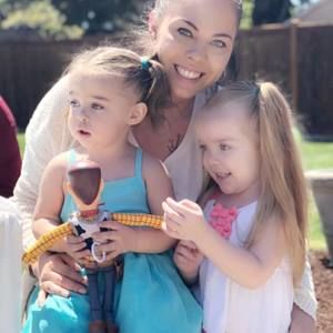 Meet your Posher, Santina